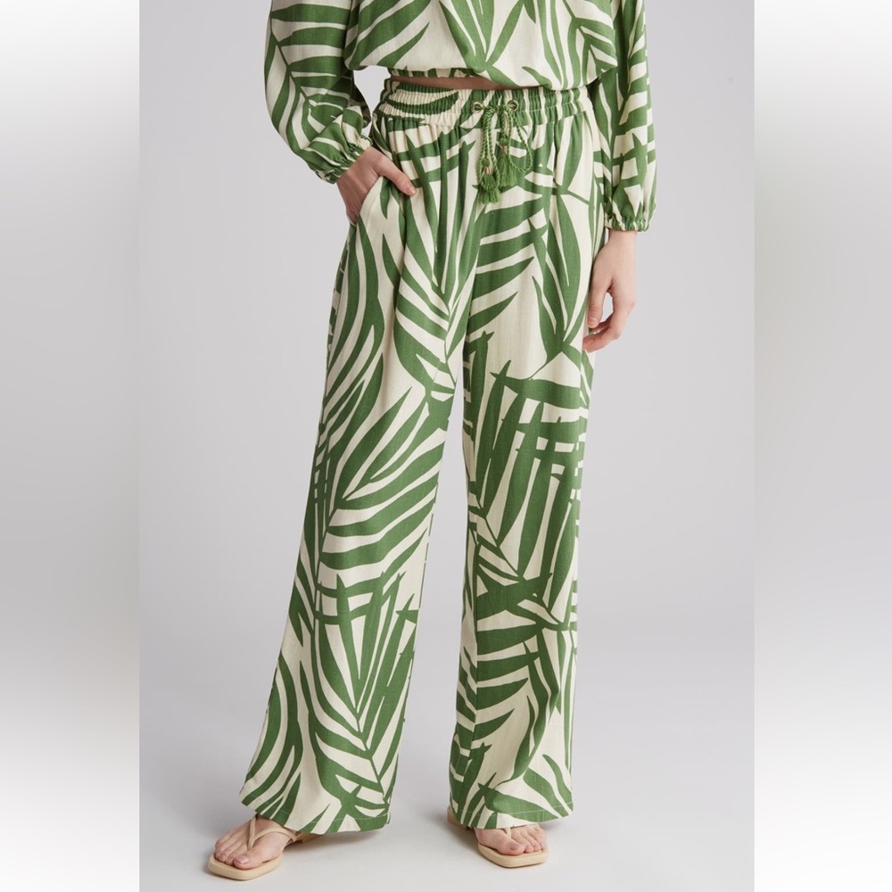Gemma + Jane Palm Print Pull on Pants - Green Palm Leaf Print